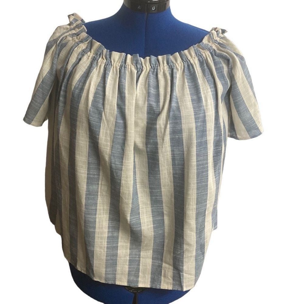 LOVE IN Women’s‎ Off/On Shoulder Top Blue & White Striped Size Small Oversized